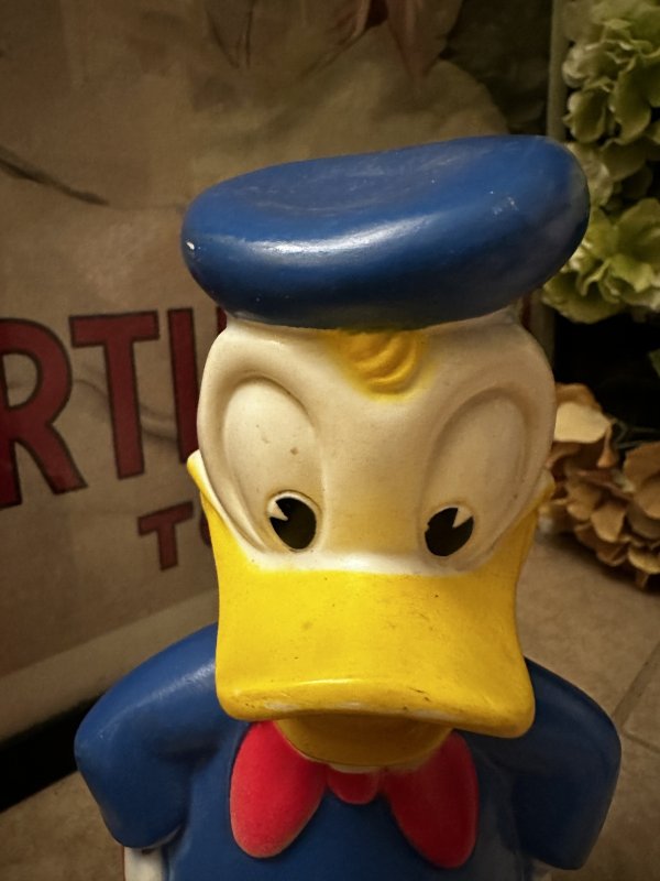 画像2: Disney Donald Duck Play Pal Vinyl doll coin bank / ディズニーのドナルドダック、プラスチック製 貯金箱 (2)