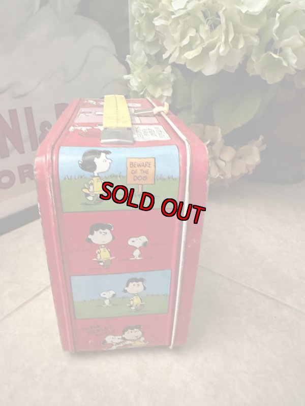 画像4: Snoopy Thermos Red Tin Lunch Box / スヌーピー アルミ製 サーモス社 レッド ティン ランチボックス (4)
