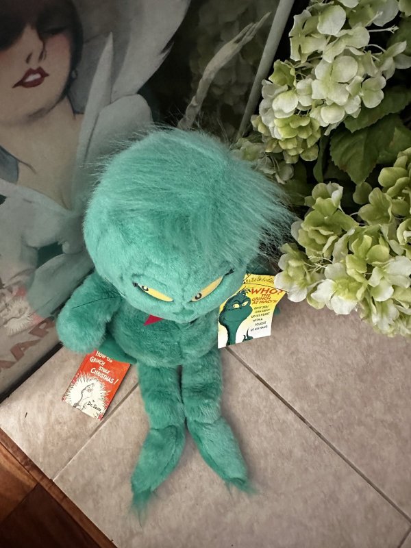 画像4: Grinch Dr Seuss  Macy’s Stuffed Plush Doll with Tag&Book 1997 / ドクター・スース　グリンチ 大きめ　タグ&ブック付きぬいぐるみ　 (4)