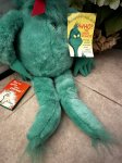 画像3: Grinch Dr Seuss  Macy’s Stuffed Plush Doll with Tag&Book 1997 / ドクター・スース　グリンチ 大きめ　タグ&ブック付きぬいぐるみ　 (3)