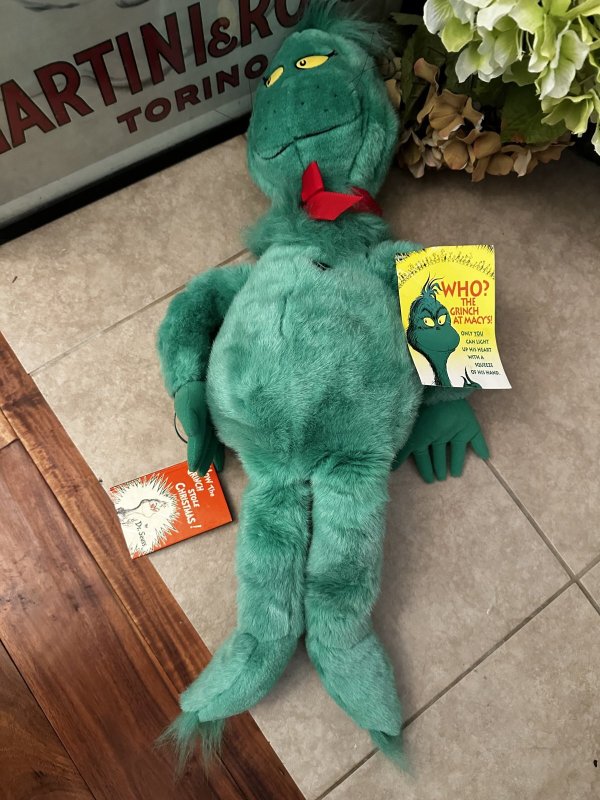 画像8: Grinch Dr Seuss  Macy’s Stuffed Plush Doll with Tag&Book 1997 / ドクター・スース　グリンチ 大きめ　タグ&ブック付きぬいぐるみ　 (8)