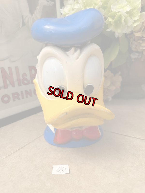 画像1: Disney Donald Duck plastic Face coin bank 1971 (A) /  ディズニーのドナルドダック、プラスチック製　フェイス貯金箱 (1)