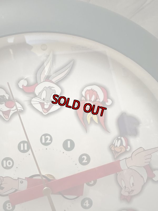 画像2: Warner Bro.  Looney tunes Plastic wall clock 2000 /  ルーニーチューン　ワーナーブラザーズ　壁時計　 (2)