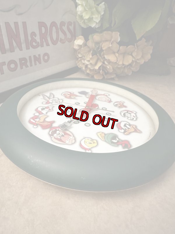 画像10: Warner Bro.  Looney tunes Plastic wall clock 2000 /  ルーニーチューン　ワーナーブラザーズ　壁時計　 (10)