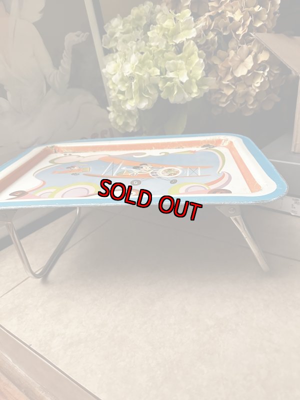 画像9: Mickey Mouse airplane Tin  TV Tray Stand  / ミッキーマウス　飛行機　アルミ製　テレビトレイ (9)