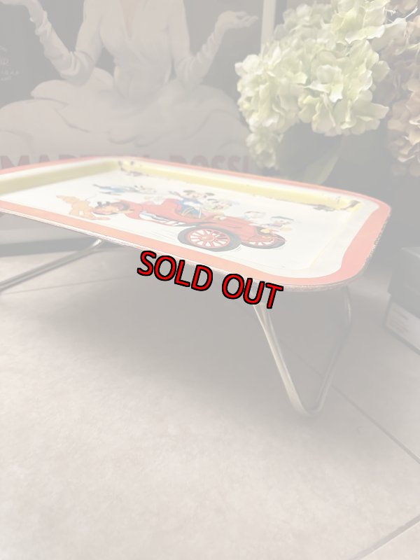 画像9: Disney Ted Car drive Tin  TV Tray Stand  / ディズニー　レッドカー　赤い車　おでかけ　アルミ製　テレビトレイ (9)