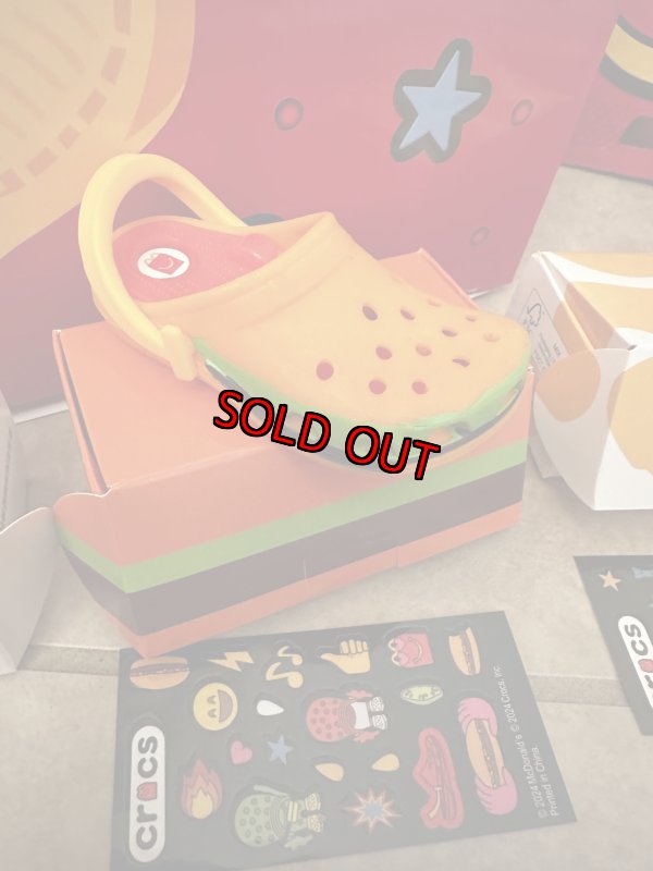 画像9: McDonald’s Crocs keychain happy set , set of 10 with box(Sealed) / マクドナルド クロックス　キーホルダー　箱入り10個セット　日本未入荷 (9)