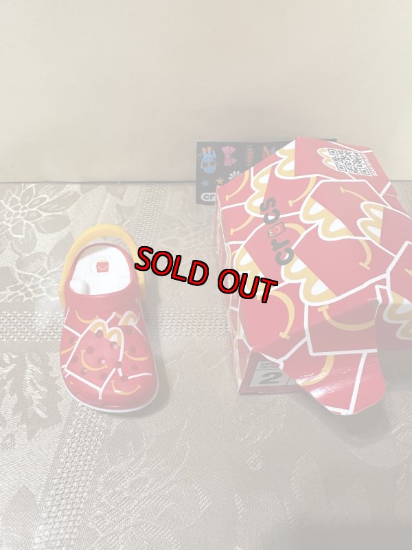 画像2: McDonald’s Crocs keychain #2 with box(Sealed) / マクドナルド クロックス　2番　箱入りキーホルダー　日本未入荷 (2)