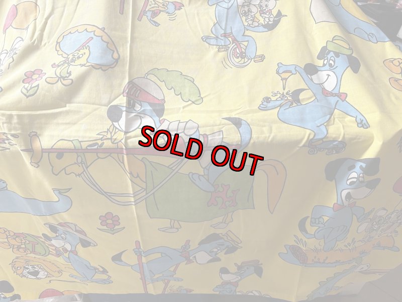 画像1: Hanna Barbera Huckleberry Hound  Flat Sheet  Yellow / ハンナバーベラ　レア！！　ハックルベリーハウンド　フラットシーツ (1)
