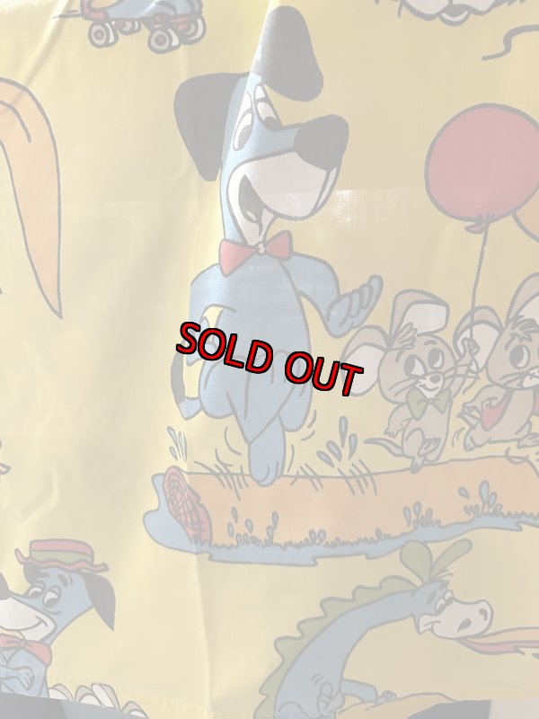 画像2: Hanna Barbera Huckleberry Hound  Flat Sheet  Yellow / ハンナバーベラ　レア！！　ハックルベリーハウンド　フラットシーツ (2)