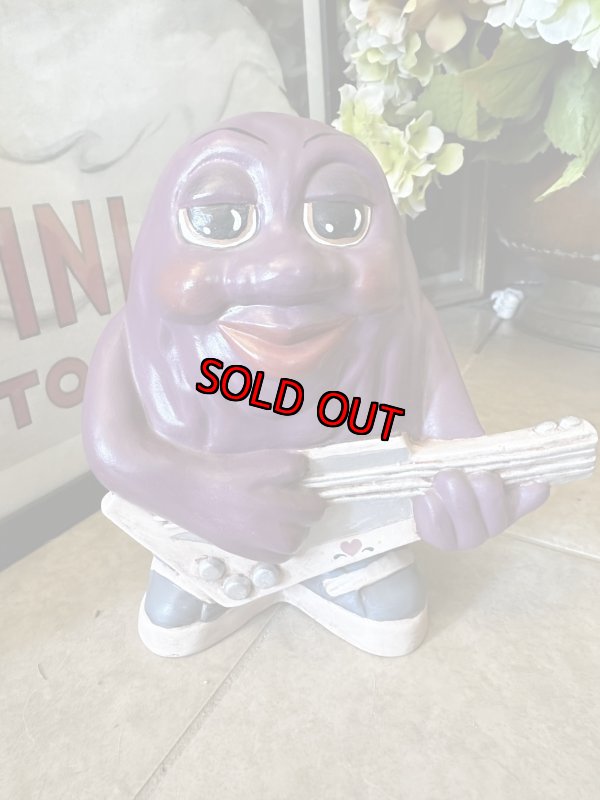 画像1: California Raisins ceramic figure Doll Guitar 1988 / カリフォルニアレーズン　陶器製　ギター　18cm 大きめドール　フィギュア (1)