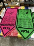 画像1: Peanuts Woodstock Pink  Felt Banner 1974  / ピーナッツ　ウッドストック　ピンク　フェルト　バナー　 (1)