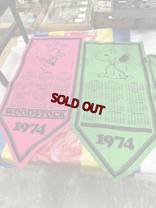 画像1: Peanuts Woodstock Pink  Felt Banner 1974  / ピーナッツ　ウッドストック　ピンク　フェルト　バナー　 (1)