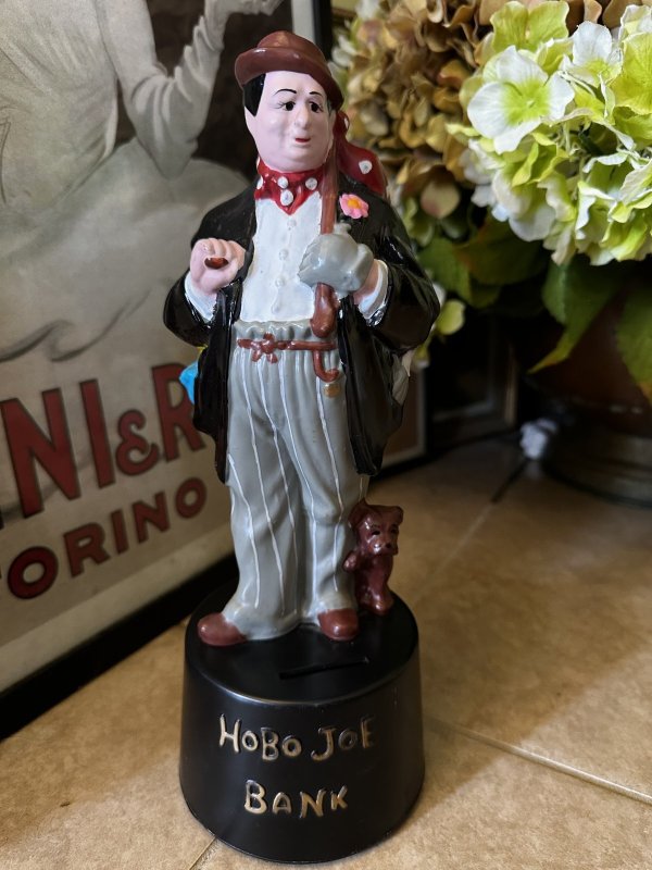画像1: Hobo Joe coffee shop plastic Coin Bank  / ホーボージョー　プラスチック製　コインバンク　貯金箱 (1)