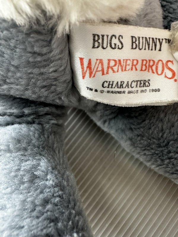 画像9: Looney Tunes Bugs Bunny Plush Doll 1989 / ルーニーチューンズ　バックスバニー　ぬいぐるみ　 (9)