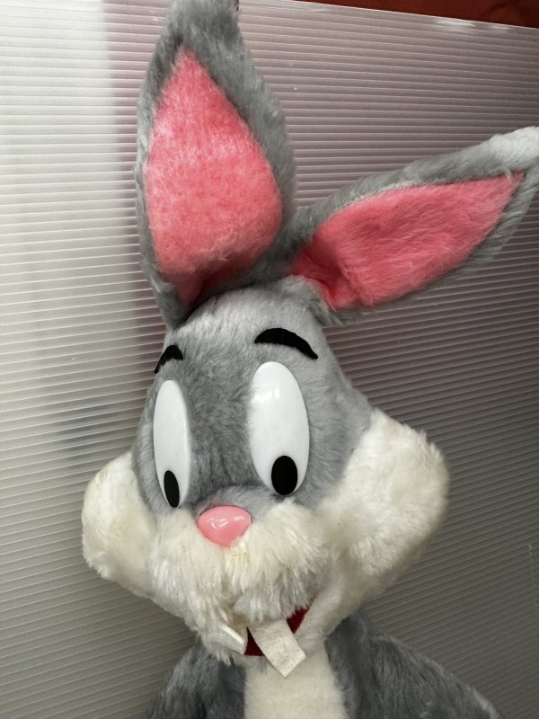 画像2: Looney Tunes Bugs Bunny Plush Doll Mighty Star 1971 / ルーニーチューンズ　バックスバニー　ぬいぐるみ　マイティスター　1971年 (2)