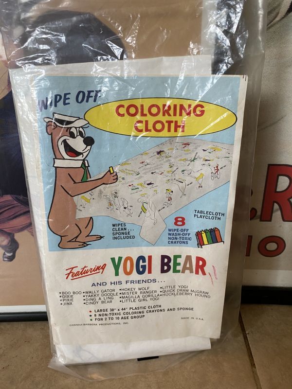 画像1: Hanna 　Barbera Yogi Bear Coloring Table Clothes ハンナバーベラ　ヨギベア の色塗りテーブルクロス (1)