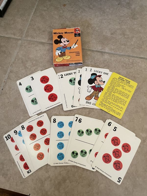 Mickey Mouse Card Game ディズニー ミッキーマウス 箱入りカードゲーム