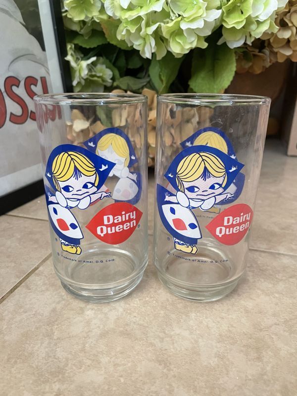 画像1:  Dairy Queen Dutch Girl glasses set of 2 / ディリークィーン　ダッチガール　グラス　2個セット (1)